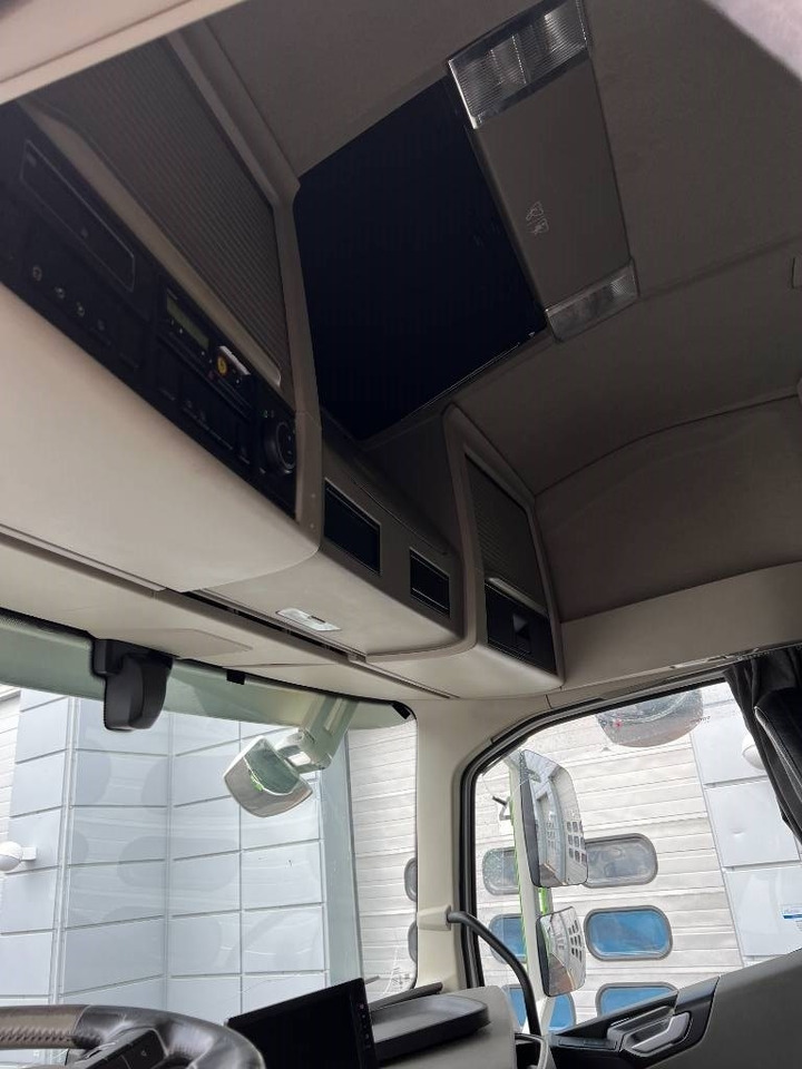 Volvo FH 8*4 - Camion benne: photos 3 Volvo FH 8*4 - Camion benne: photos 3