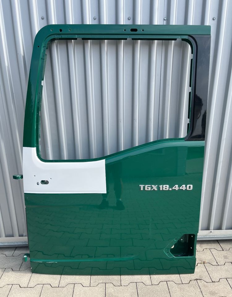 Drzwi lewe MAN TGX TG3 drzwi kierowcy nowy model - Portière et pièces pour Camion: photos 1 Drzwi lewe MAN TGX TG3 drzwi kierowcy nowy model - Portière et pièces pour Camion: photos 1