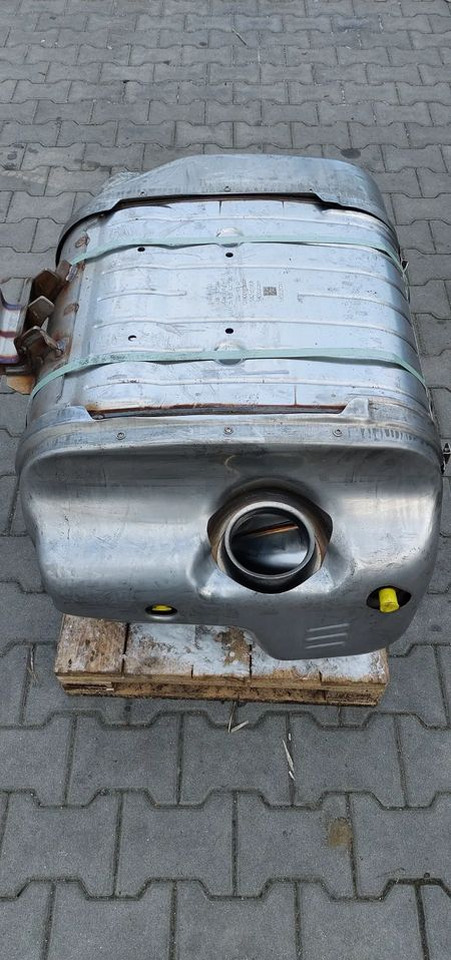 IVECO EUROCARGO EURO 6 KATALIZATOR TŁUMIK NOWY 5801833244 - Catalyseur pour Camion: photos 1 IVECO EUROCARGO EURO 6 KATALIZATOR TŁUMIK NOWY 5801833244 - Catalyseur pour Camion: photos 1