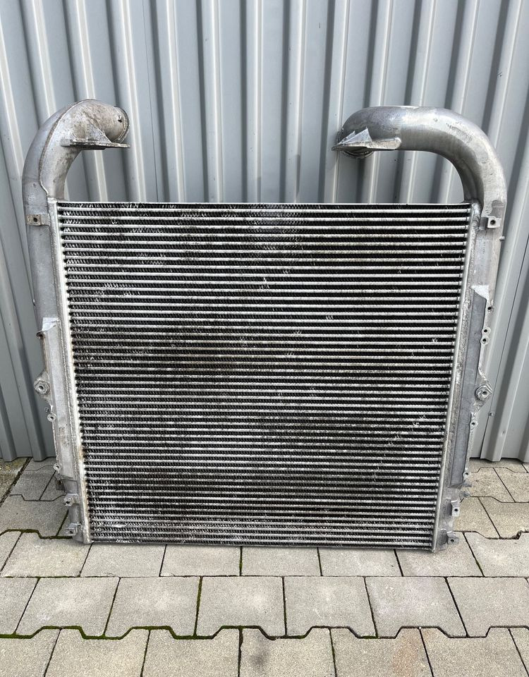 Intercooler Scania R euro 6 1949827 chłodnica powietrza - Système de refroidissement pour Camion: photos 1 Intercooler Scania R euro 6 1949827 chłodnica powietrza - Système de refroidissement pour Camion: photos 1