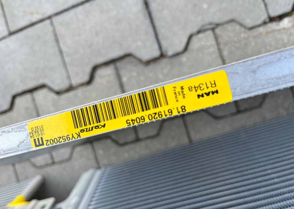 NOWA Chłodnica klimatyzacji MAN TG3 TGX TGS nowy model skraplacz - Condenseur pour Camion: photos 3 NOWA Chłodnica klimatyzacji MAN TG3 TGX TGS nowy model skraplacz - Condenseur pour Camion: photos 3