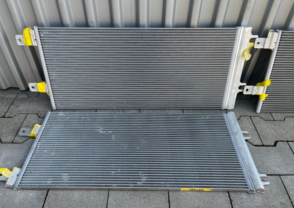 NOWA Chłodnica klimatyzacji MAN TG3 TGX TGS nowy model skraplacz - Condenseur pour Camion: photos 1 NOWA Chłodnica klimatyzacji MAN TG3 TGX TGS nowy model skraplacz - Condenseur pour Camion: photos 1