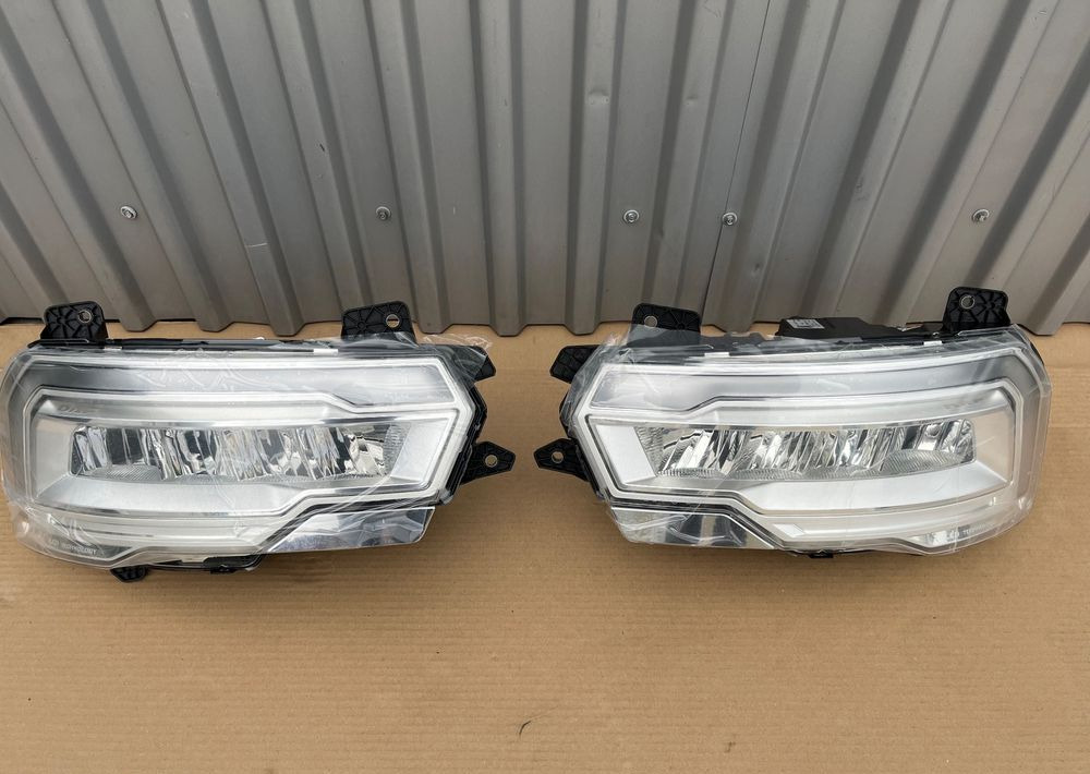 NOWE lampy LED DAF XG XG+ XF reflektor oryginał lampa NOWA - Lumière/ Éclairage pour Camion: photos 1 NOWE lampy LED DAF XG XG+ XF reflektor oryginał lampa NOWA - Lumière/ Éclairage pour Camion: photos 1