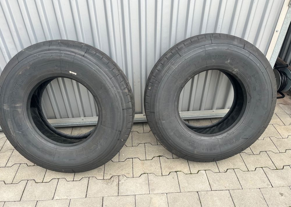 Opony Michelin X 10 R 17.5 jak NOWE - Pneu pour Camion: photos 1 Opony Michelin X 10 R 17.5 jak NOWE - Pneu pour Camion: photos 1