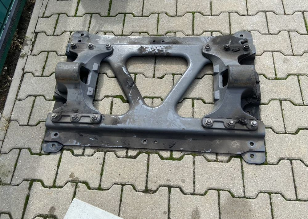 Płyta montażowa pod siodło DAF łapy Jost 150mm SK 0010056 - Sellette d'attelage pour Camion: photos 1 Płyta montażowa pod siodło DAF łapy Jost 150mm SK 0010056 - Sellette d'attelage pour Camion: photos 1