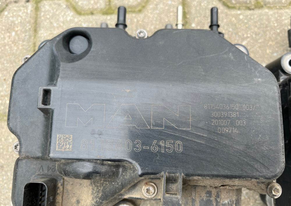 Pompa Adblue MAN TGX TGS euro 6 moduł ad blue - Système de carburant pour Camion: photos 3 Pompa Adblue MAN TGX TGS euro 6 moduł ad blue - Système de carburant pour Camion: photos 3