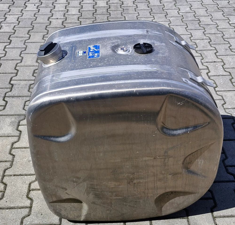 SCANIA R S ZBIORNIK PALIWA 200L NOWY - Système de carburant: photos 5 SCANIA R S ZBIORNIK PALIWA 200L NOWY - Système de carburant: photos 5