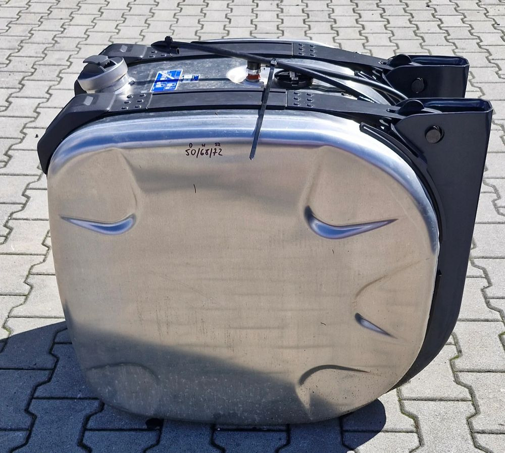 SCANIA R S ZBIORNIK PALIWA 220L NOWY - Réservoir de carburant pour Camion: photos 4 SCANIA R S ZBIORNIK PALIWA 220L NOWY - Réservoir de carburant pour Camion: photos 4
