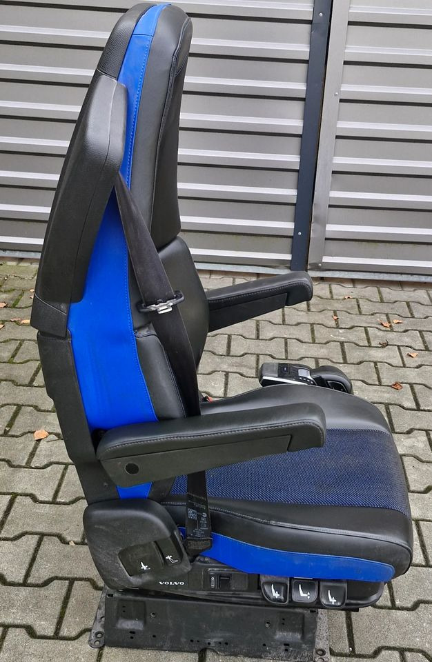 VOLVO FH5 FM5 FOTEL KIEROWCY UK - Cabine et intérieur: photos 3 VOLVO FH5 FM5 FOTEL KIEROWCY UK - Cabine et intérieur: photos 3