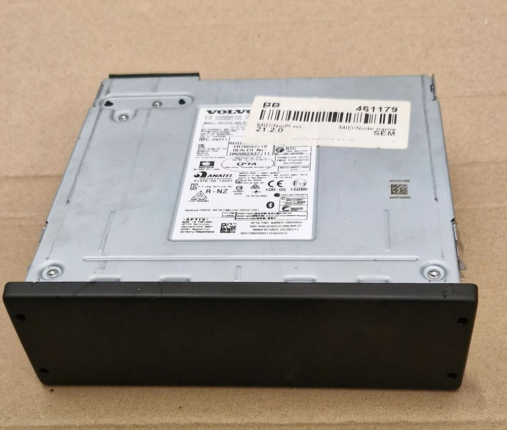 VOLVO FH5 FM5 RADIO STEROWNIK MODUŁ GPS GSM 24358569.P03 - Cabine et intérieur: photos 1 VOLVO FH5 FM5 RADIO STEROWNIK MODUŁ GPS GSM 24358569.P03 - Cabine et intérieur: photos 1