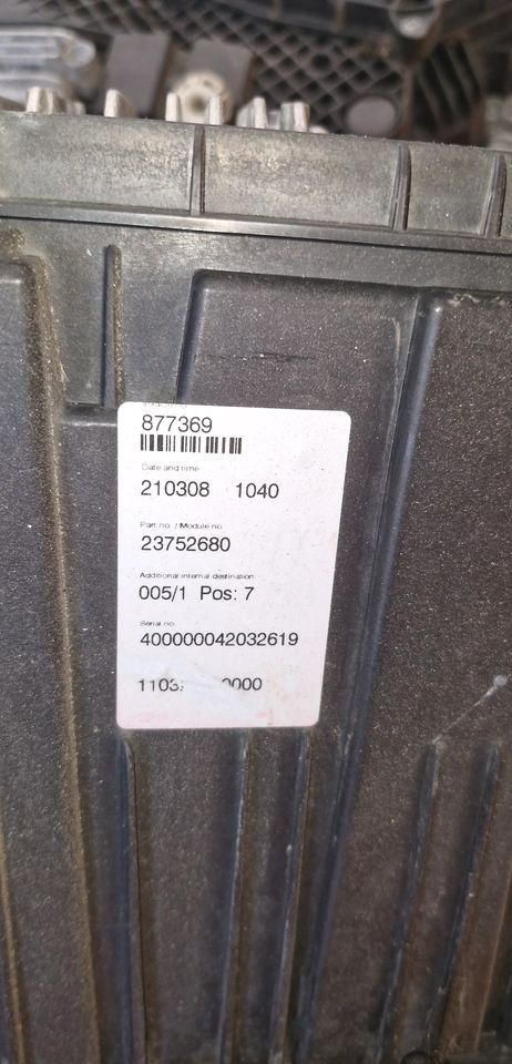 VOLVO FH5 LAMPA PRZEDNIA FULL LED 23752680 23752678 24056515 - Feu avant pour Camion: photos 4 VOLVO FH5 LAMPA PRZEDNIA FULL LED 23752680 23752678 24056515 - Feu avant pour Camion: photos 4