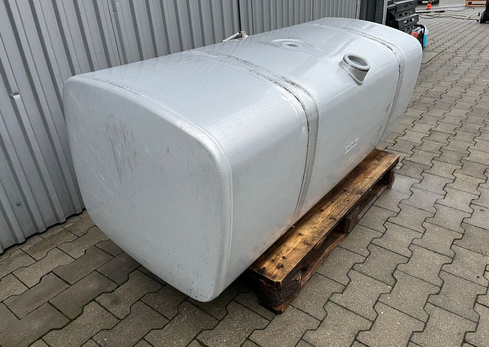 Zbiornik paliwa DAF XF CF 620 litrów bak - Système de carburant pour Camion: photos 3 Zbiornik paliwa DAF XF CF 620 litrów bak - Système de carburant pour Camion: photos 3