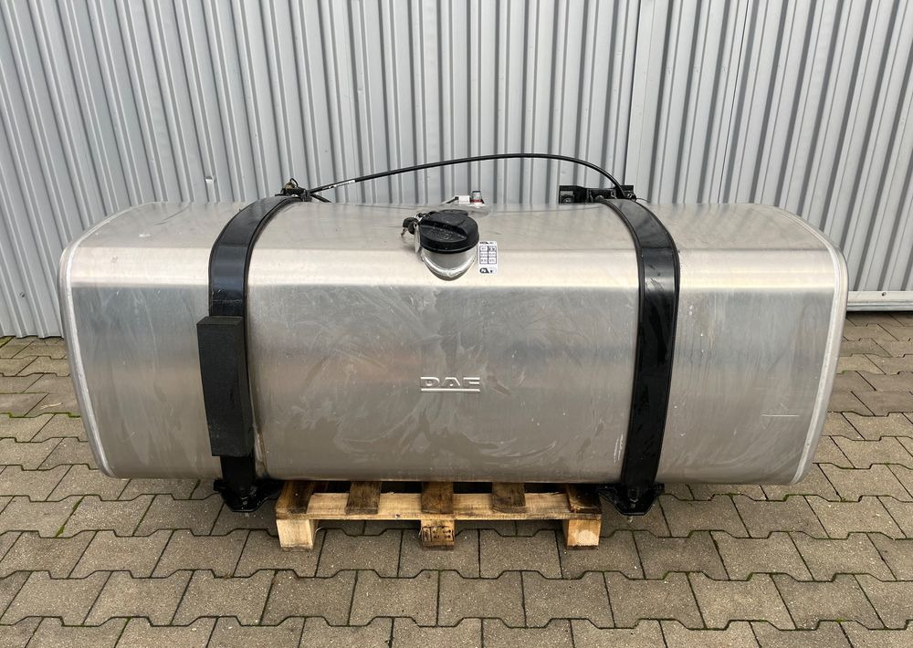Zbiornik paliwa DAF XG XF CF 620 litrów bak jak NOWY - Système de carburant pour Camion: photos 1 Zbiornik paliwa DAF XG XF CF 620 litrów bak jak NOWY - Système de carburant pour Camion: photos 1