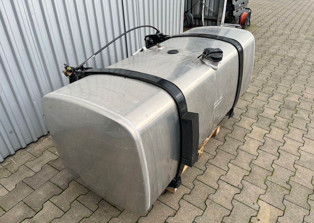 Zbiornik paliwa DAF XG XF CF 620 litrów bak jak NOWY - Système de carburant pour Camion: photos 3 Zbiornik paliwa DAF XG XF CF 620 litrów bak jak NOWY - Système de carburant pour Camion: photos 3