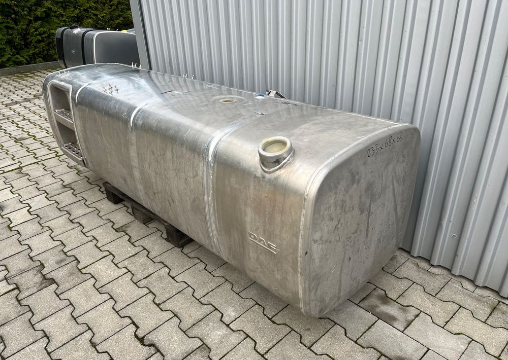 Zbiornik paliwa DAF XG XF CF 845 litrów bak - Système de carburant pour Camion: photos 2 Zbiornik paliwa DAF XG XF CF 845 litrów bak - Système de carburant pour Camion: photos 2