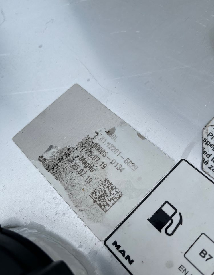 Zbiornik paliwa MAN TGX TGS 460 litrów bak - Système de carburant pour Camion: photos 5 Zbiornik paliwa MAN TGX TGS 460 litrów bak - Système de carburant pour Camion: photos 5