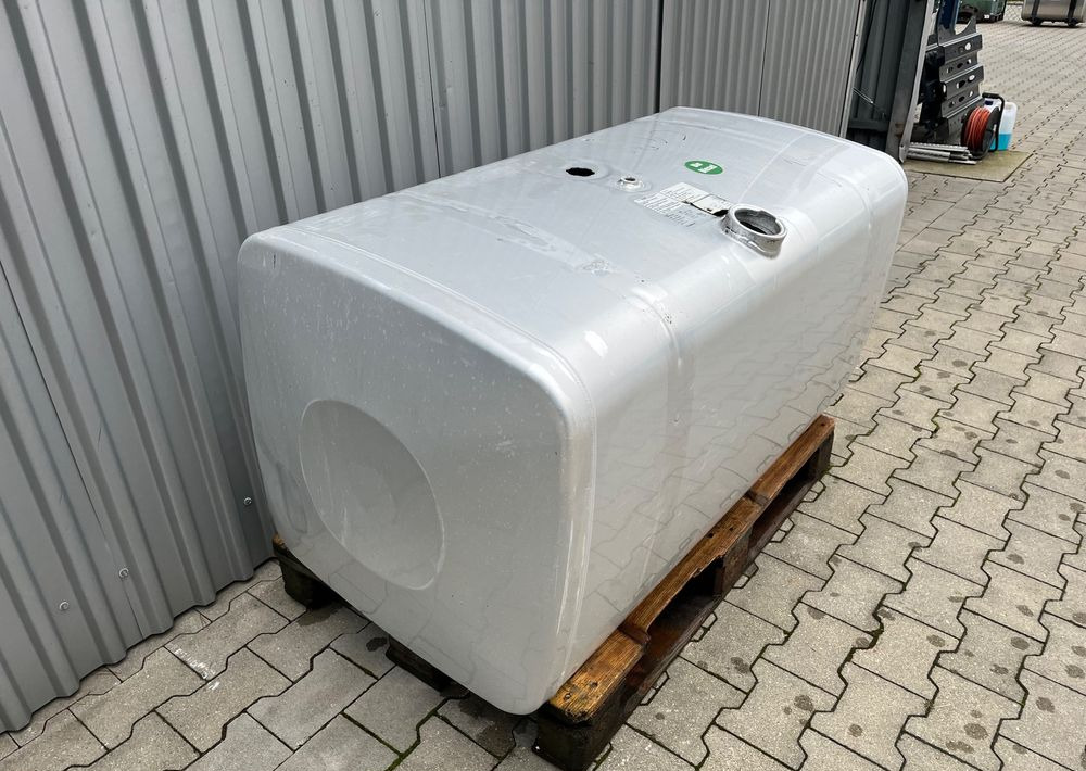 Zbiornik paliwa MAN TGX TGS 580 litrów bak - Système de carburant pour Camion: photos 3 Zbiornik paliwa MAN TGX TGS 580 litrów bak - Système de carburant pour Camion: photos 3