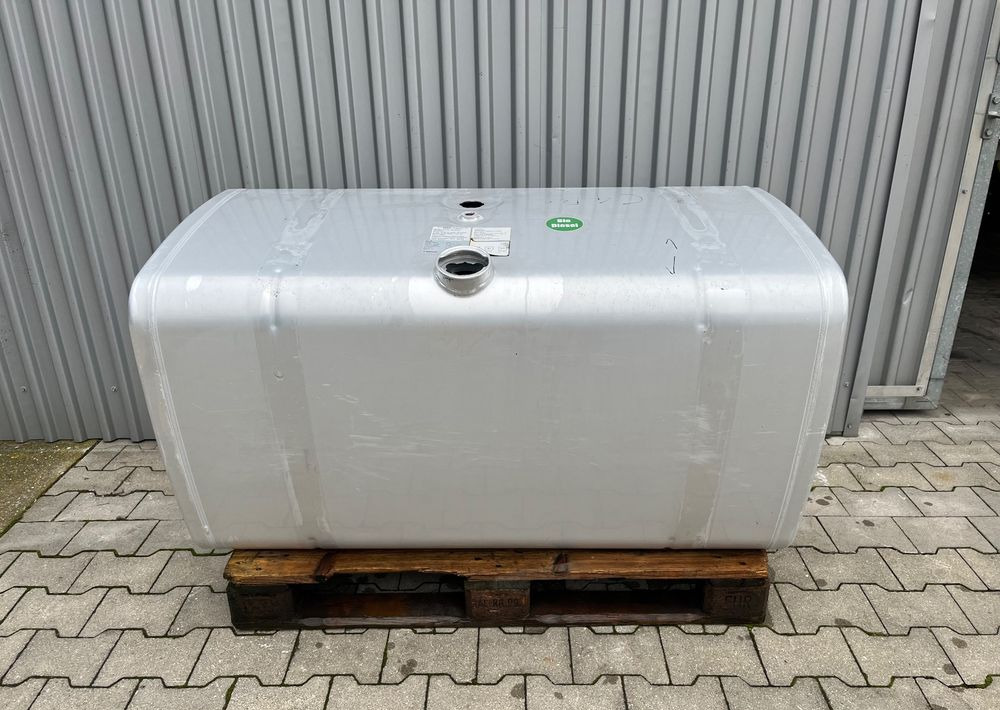 Zbiornik paliwa MAN TGX TGS 580 litrów bak - Système de carburant pour Camion: photos 1 Zbiornik paliwa MAN TGX TGS 580 litrów bak - Système de carburant pour Camion: photos 1