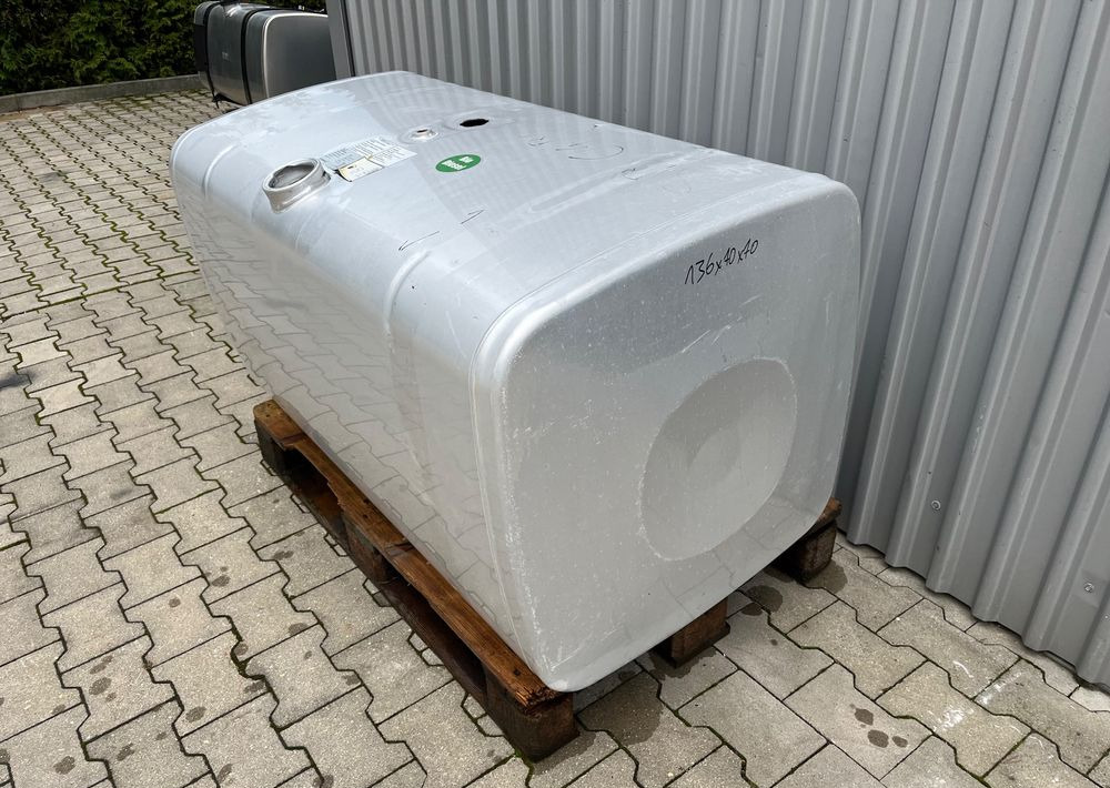 Zbiornik paliwa MAN TGX TGS 580 litrów bak - Système de carburant pour Camion: photos 2 Zbiornik paliwa MAN TGX TGS 580 litrów bak - Système de carburant pour Camion: photos 2