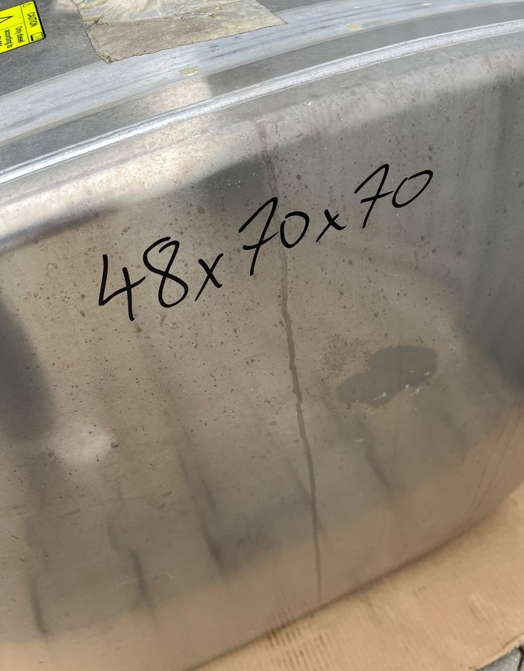 Zbiornik paliwa Scania R S 200L bak 1871187 jak NOWY - Système de carburant pour Camion: photos 5 Zbiornik paliwa Scania R S 200L bak 1871187 jak NOWY - Système de carburant pour Camion: photos 5