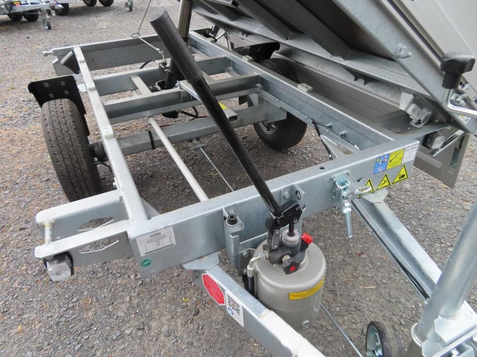 Böckmann Dreiseitenkipper DK-AL 2516/18 Kipper PKW-Anhänger - Remorque benne: photos 5 Böckmann Dreiseitenkipper DK-AL 2516/18 Kipper PKW-Anhänger - Remorque benne: photos 5