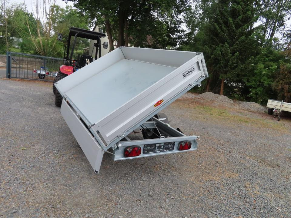 Böckmann Dreiseitenkipper DK-AL 2516/18 Kipper PKW-Anhänger - Remorque benne: photos 2 Böckmann Dreiseitenkipper DK-AL 2516/18 Kipper PKW-Anhänger - Remorque benne: photos 2