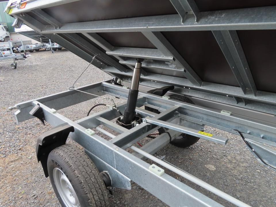 Böckmann Dreiseitenkipper DK-AL 2516/18 Kipper PKW-Anhänger - Remorque benne: photos 4 Böckmann Dreiseitenkipper DK-AL 2516/18 Kipper PKW-Anhänger - Remorque benne: photos 4