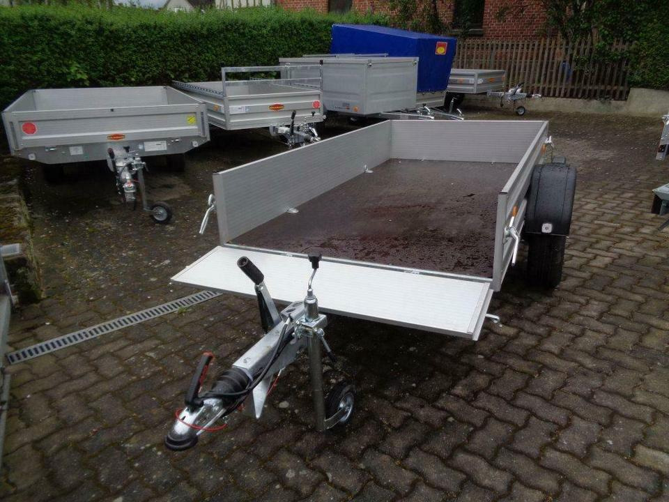 Böckmann PKW-Anhänger, 1,35 to. Einachs, Stirnwandklappe100 km/h - Remorque voiture: photos 2 Böckmann PKW-Anhänger, 1,35 to. Einachs, Stirnwandklappe100 km/h - Remorque voiture: photos 2