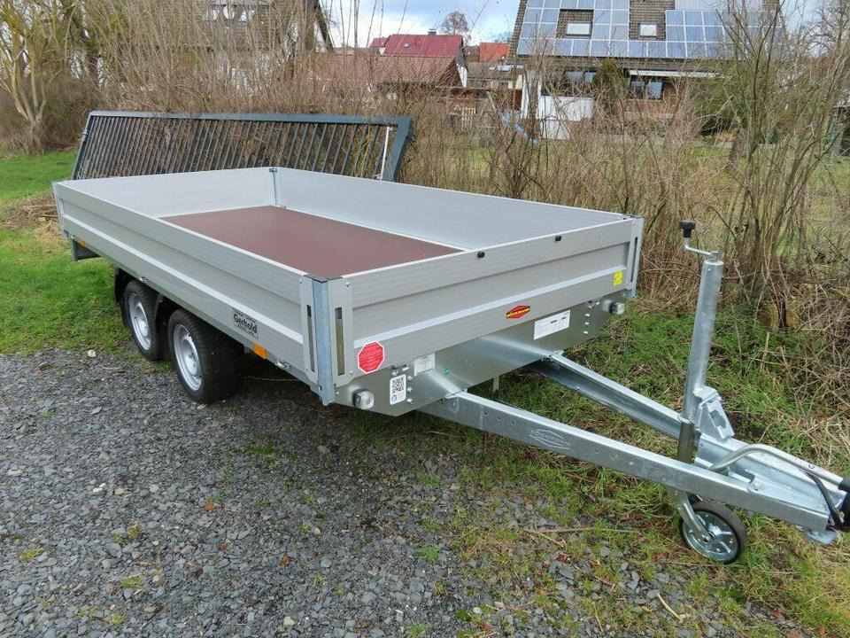 Böckmann PKW-Anhänger, 2,7 to. HL-AL 3718/27 F, Hochlader - Remorque plateau: photos 1 Böckmann PKW-Anhänger, 2,7 to. HL-AL 3718/27 F, Hochlader - Remorque plateau: photos 1