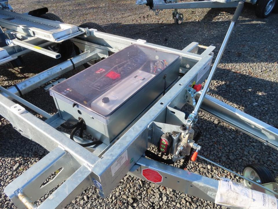 Böckmann PKW-Anhänger Elektro-Dreiseitenkipper 3,5 to Stahlbord. - Remorque benne: photos 5 Böckmann PKW-Anhänger Elektro-Dreiseitenkipper 3,5 to Stahlbord. - Remorque benne: photos 5