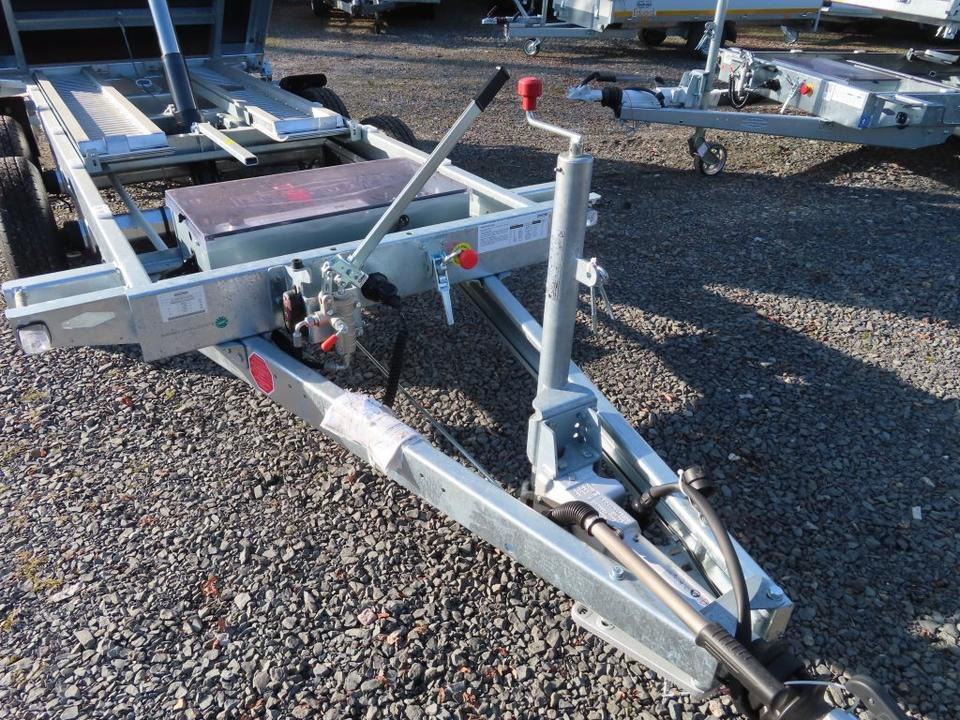 Böckmann PKW-Anhänger Elektro-Dreiseitenkipper 3,5 to Stahlbord. - Remorque benne: photos 4 Böckmann PKW-Anhänger Elektro-Dreiseitenkipper 3,5 to Stahlbord. - Remorque benne: photos 4