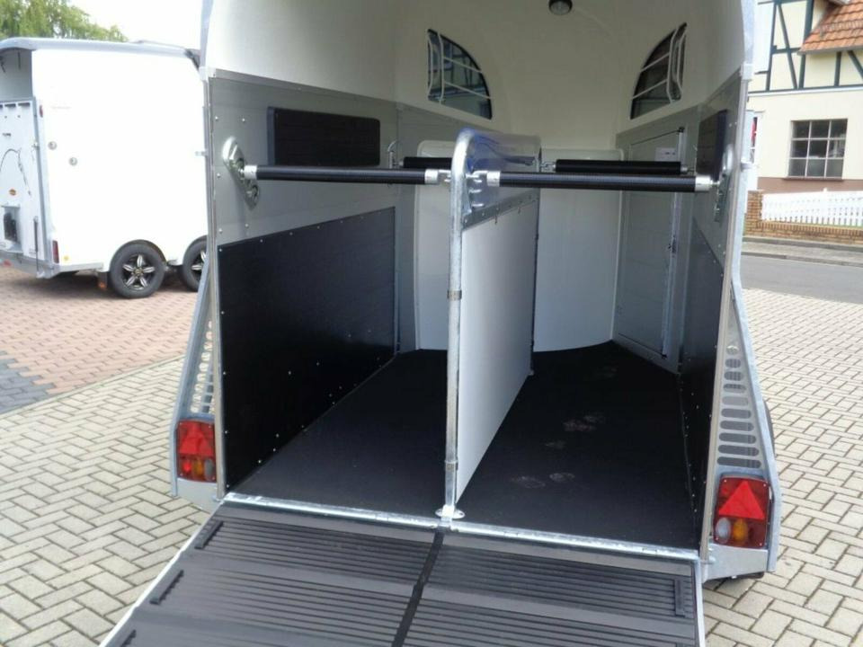 Böckmann Pferdeanhänger Champion R Sattelkammer Aluboden - Van chevaux: photos 4 Böckmann Pferdeanhänger Champion R Sattelkammer Aluboden - Van chevaux: photos 4