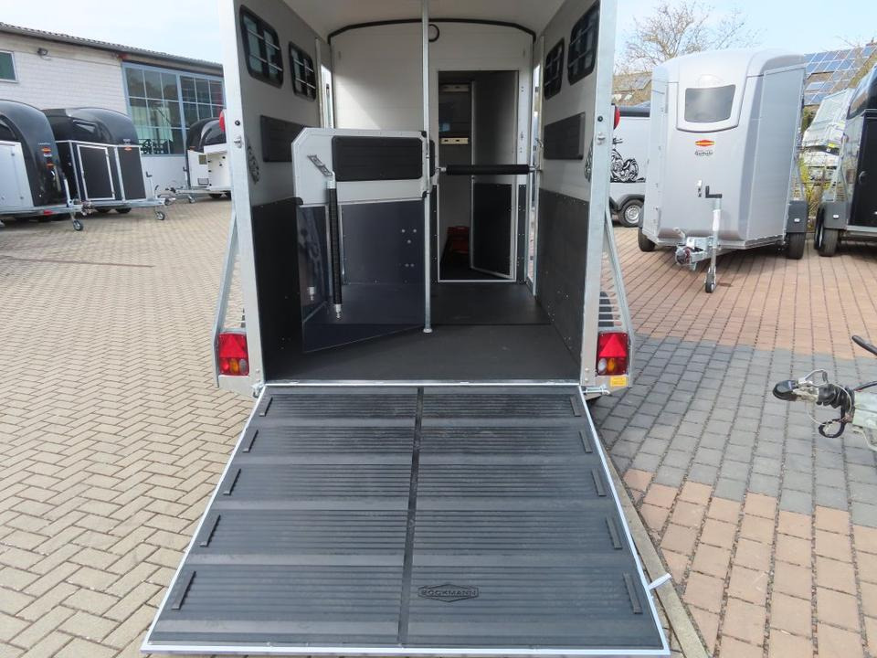 Böckmann Pferdeanhänger Portax L-SR inkl Sattelschrank - Van chevaux: photos 4 Böckmann Pferdeanhänger Portax L-SR inkl Sattelschrank - Van chevaux: photos 4