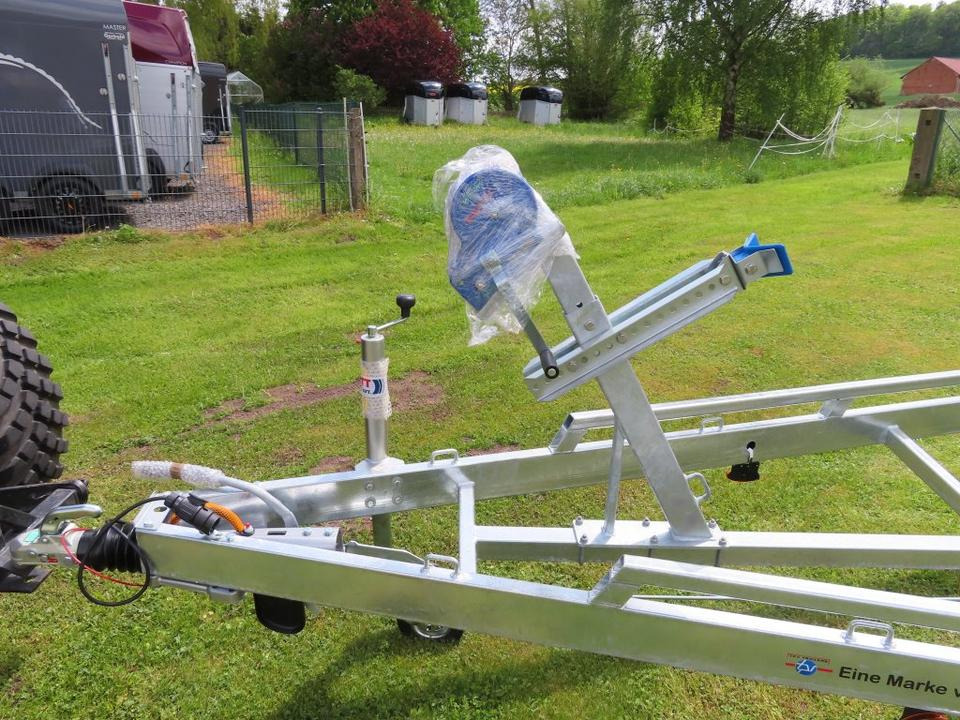 Remorque bateau Böckmann TPV, PKW Anhänger, Bootstrailer, 3,5 to. Winde, 100 km/h: photos 11 Remorque bateau Böckmann TPV, PKW Anhänger, Bootstrailer, 3,5 to. Winde, 100 km/h: photos 11