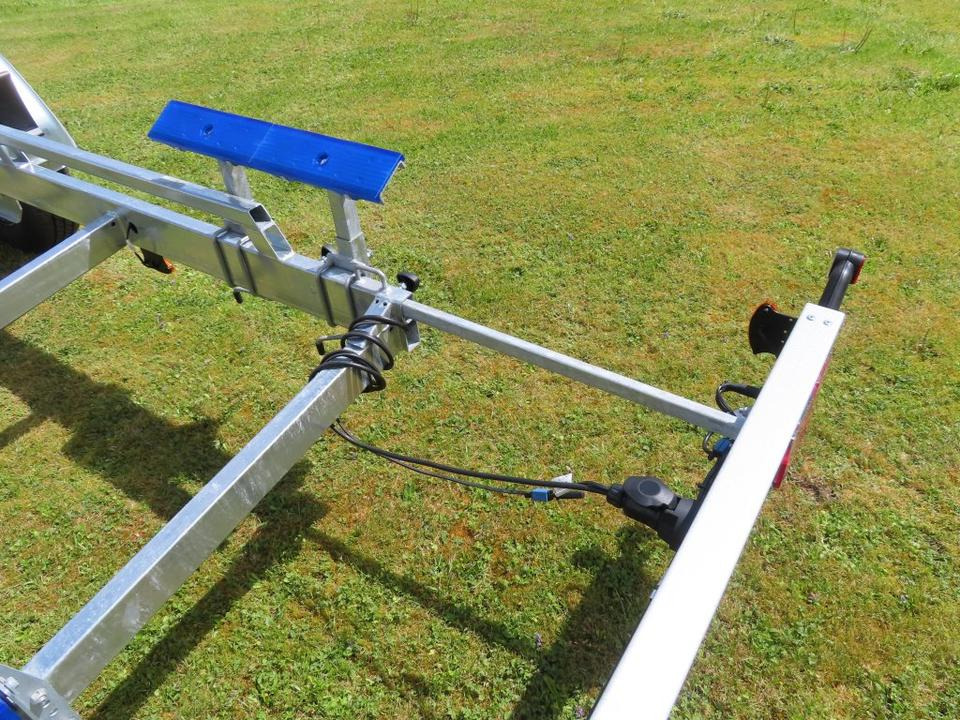 Remorque bateau Böckmann TPV, PKW Anhänger, Bootstrailer, 3,5 to. Winde, 100 km/h: photos 8 Remorque bateau Böckmann TPV, PKW Anhänger, Bootstrailer, 3,5 to. Winde, 100 km/h: photos 8