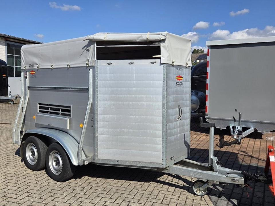 Böckmann Viehanhänger, 2,4 to. Lüftungsklappen Humbaur, Fendt - Van chevaux: photos 4 Böckmann Viehanhänger, 2,4 to. Lüftungsklappen Humbaur, Fendt - Van chevaux: photos 4