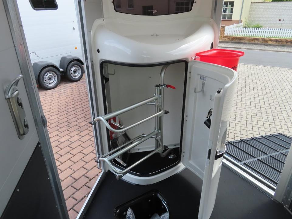 Pferdeanhänger Böckmann Portax K, Sattelk. Entladeklappe, 100 k. - Van chevaux: photos 5 Pferdeanhänger Böckmann Portax K, Sattelk. Entladeklappe, 100 k. - Van chevaux: photos 5