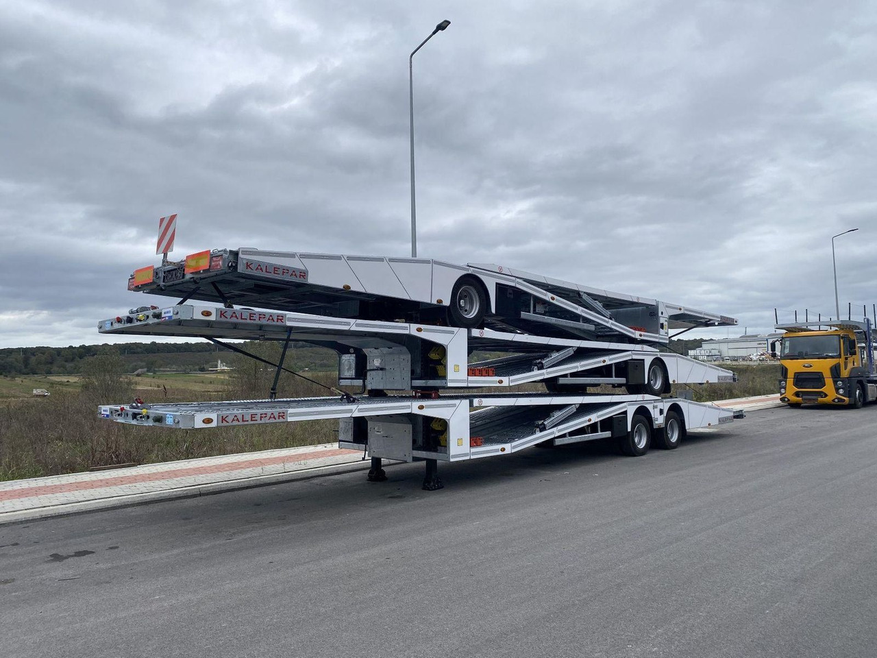 KALEPAR KLP228V4 4er-Autotransporter 2xAchse VDI - Semi-remorque porte-voitures: photos 4 KALEPAR KLP228V4 4er-Autotransporter 2xAchse VDI - Semi-remorque porte-voitures: photos 4
