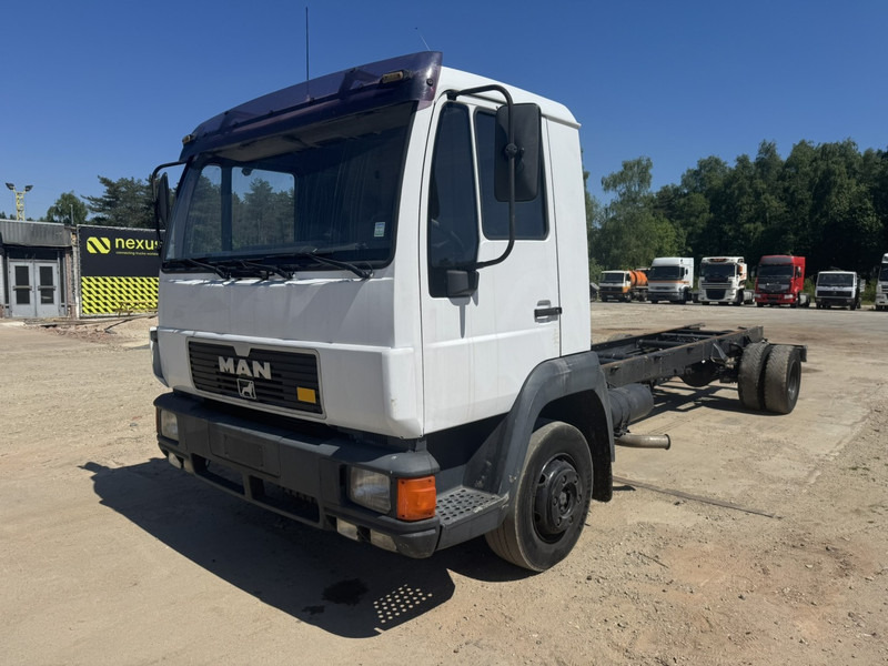 MAN 12.224 (MANUAL GEARBOX / EURO 2 / BELGIAN TRUCK IN GOOD CONDITION !!!) - Châssis cabine: photos 1 MAN 12.224 (MANUAL GEARBOX / EURO 2 / BELGIAN TRUCK IN GOOD CONDITION !!!) - Châssis cabine: photos 1