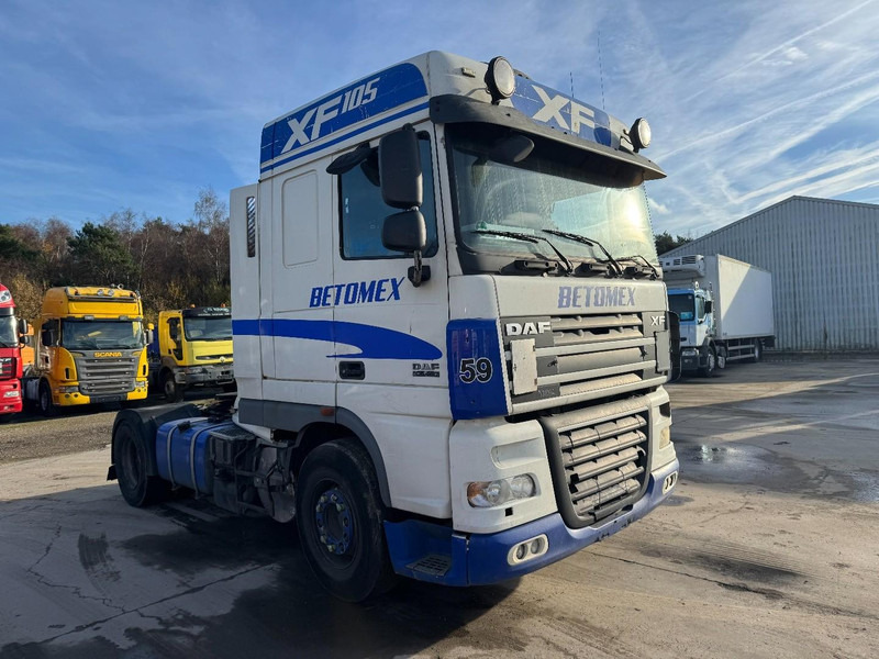 DAF 105 XF 460 Space Cab (MANUAL GEARBOX / BOITE MANUELLE / 2011) - Tracteur routier: photos 3 DAF 105 XF 460 Space Cab (MANUAL GEARBOX / BOITE MANUELLE / 2011) - Tracteur routier: photos 3