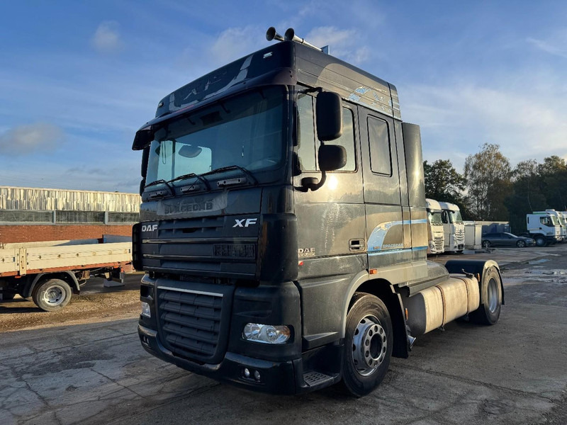 DAF 105 XF 460 Space Cab (MANUAL GEARBOX / BOITE MANUELLE) - Tracteur routier: photos 1 DAF 105 XF 460 Space Cab (MANUAL GEARBOX / BOITE MANUELLE) - Tracteur routier: photos 1