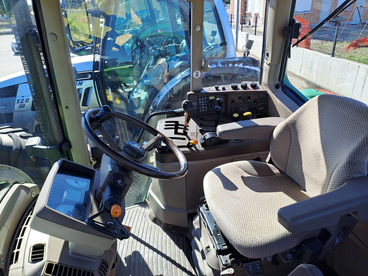 JOHN DEERE 6920 S - Tracteur agricole: photos 5 JOHN DEERE 6920 S - Tracteur agricole: photos 5