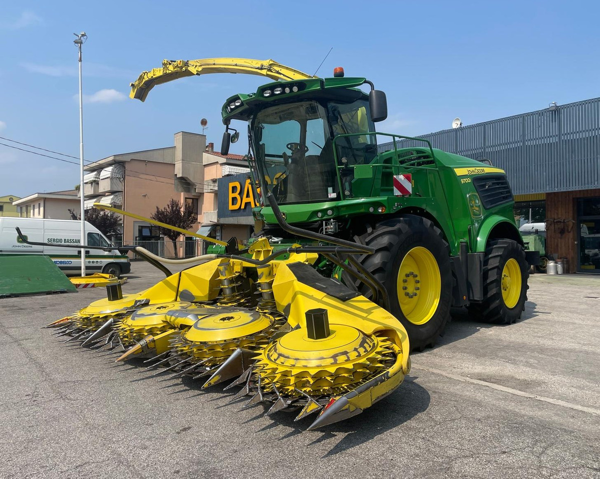 JOHN DEERE TRINCIA 9700i - Ensileuse: photos 1 JOHN DEERE TRINCIA 9700i - Ensileuse: photos 1