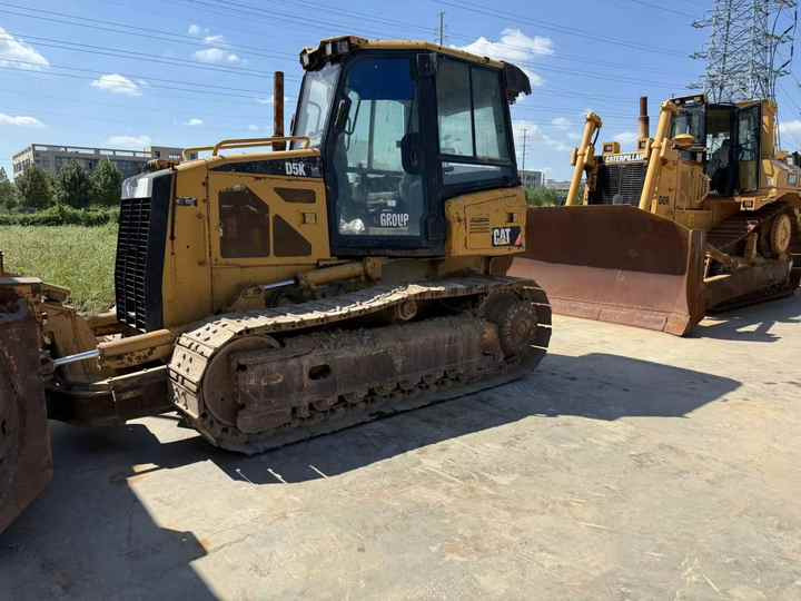 100% Original Caterpillar D5K Mini Track Dozer Cat D5K Bulldozer Superior Performance Running Working Condition Hot Sale - Bulldozer: photos 5 100% Original Caterpillar D5K Mini Track Dozer Cat D5K Bulldozer Superior Performance Running Working Condition Hot Sale - Bulldozer: photos 5