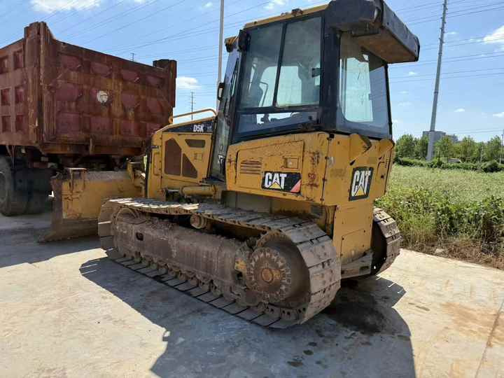 100% Original Caterpillar D5K Mini Track Dozer Cat D5K Bulldozer Superior Performance Running Working Condition Hot Sale - Bulldozer: photos 3 100% Original Caterpillar D5K Mini Track Dozer Cat D5K Bulldozer Superior Performance Running Working Condition Hot Sale - Bulldozer: photos 3