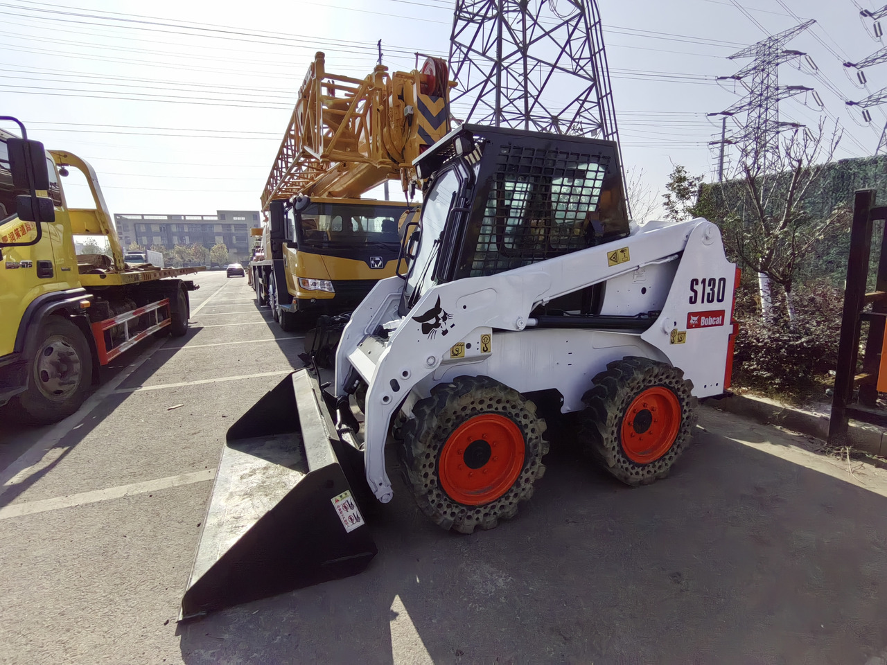 BOBCAT S130 - Mini chargeuse: photos 2 BOBCAT S130 - Mini chargeuse: photos 2