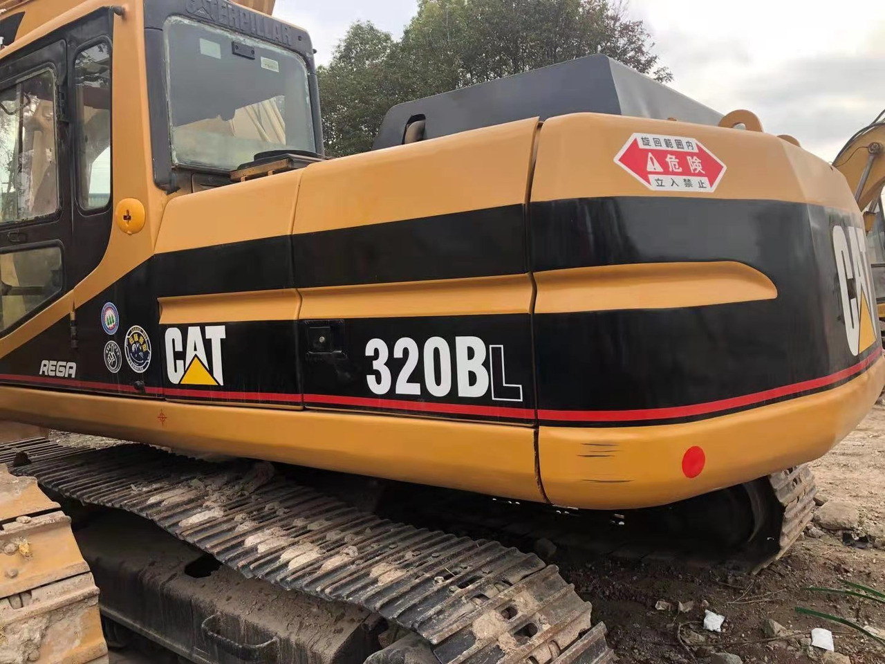 CATERPILLAR 320b - Pelle sur chenille: photos 3 CATERPILLAR 320b - Pelle sur chenille: photos 3