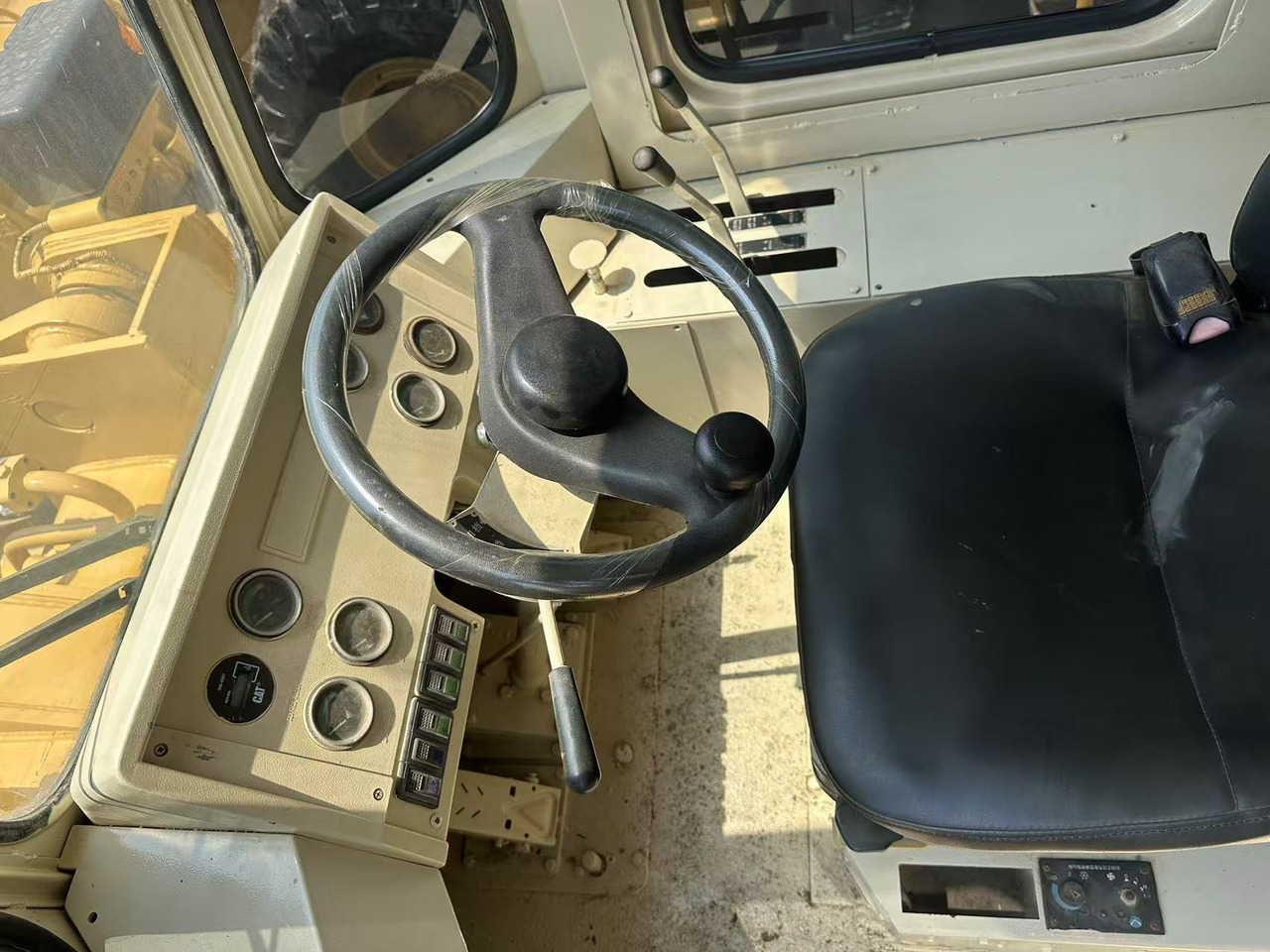 Crédit-bail de CATERPILLAR Used Cat 966F Loader [ Copy ] CATERPILLAR Used Cat 966F Loader [ Copy ]: photos 7