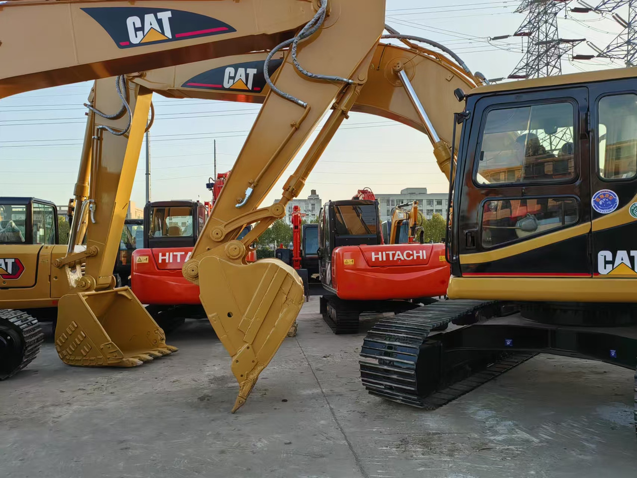 CATERPILLAR used 320b excavator - Pelle sur chenille: photos 1 CATERPILLAR used 320b excavator - Pelle sur chenille: photos 1