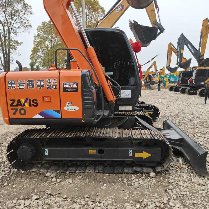 HITACHI ZX70 Original Japan Surplus Hitachi ZX70 for Sale - Pelle sur chenille: photos 2 HITACHI ZX70 Original Japan Surplus Hitachi ZX70 for Sale - Pelle sur chenille: photos 2